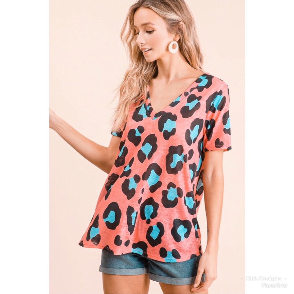 ❤️LAST 1! Leopard Print V Neck Knit Top! - Picture 7 of 7